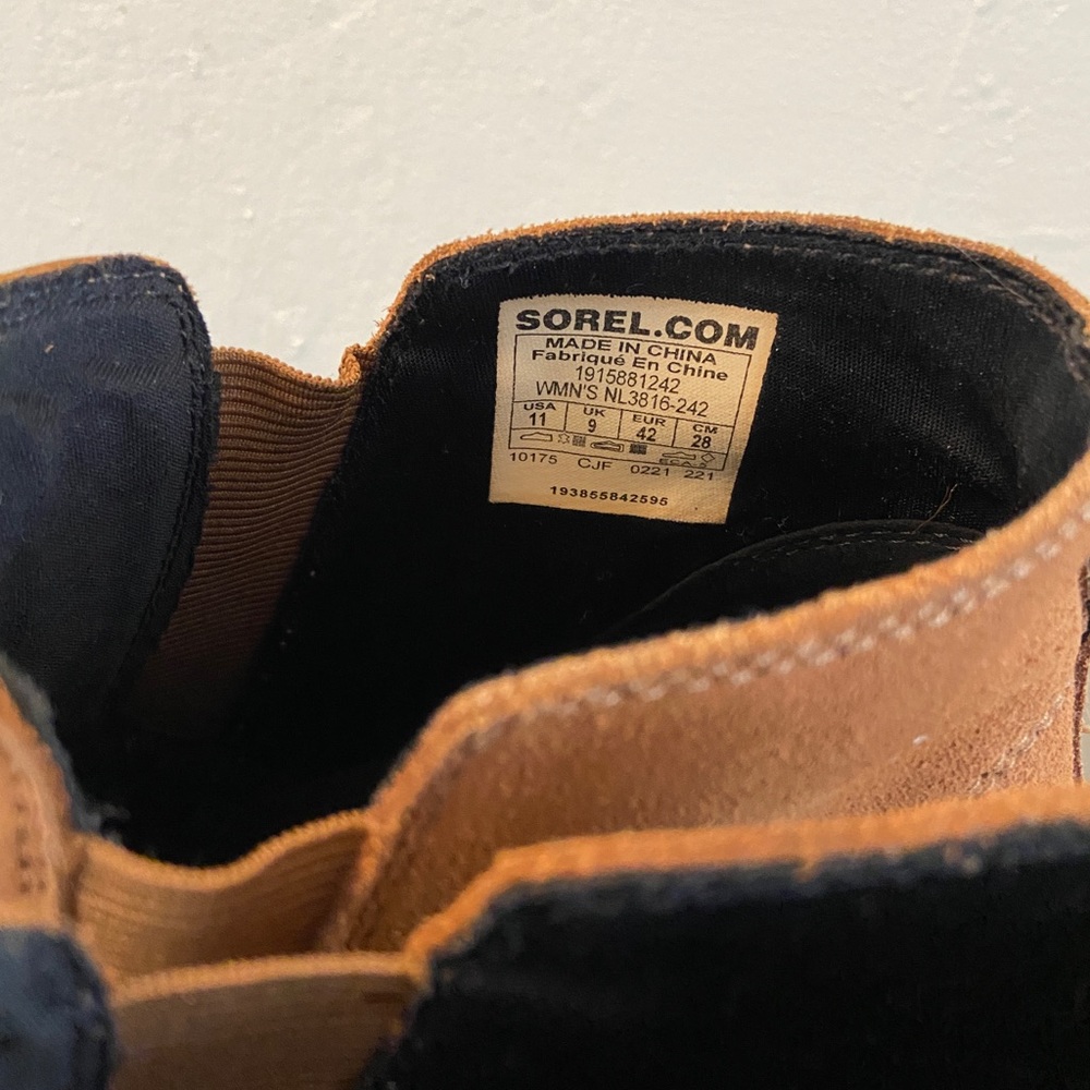 SOREL Women's Evie Pull-On Brown Suede Leather Bootie size 11. Waterproof.